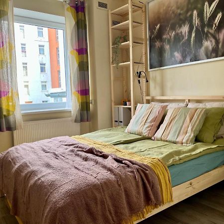 Cozy Vibes Like Home It Is Quiet Apartment With Three Bedrooms Riga Exteriér fotografie