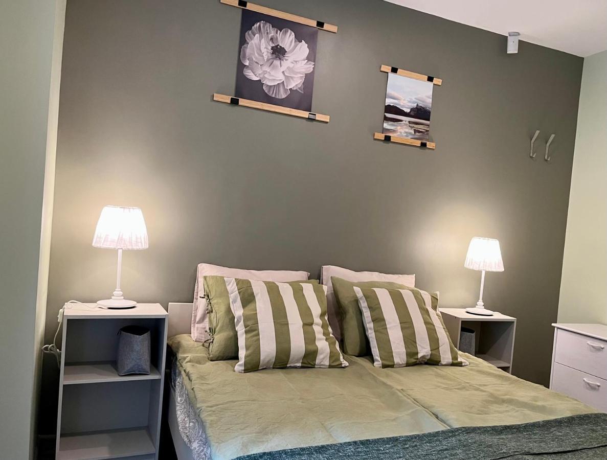 Cozy Vibes Like Home It Is Quiet Apartment With Three Bedrooms Riga Exteriér fotografie