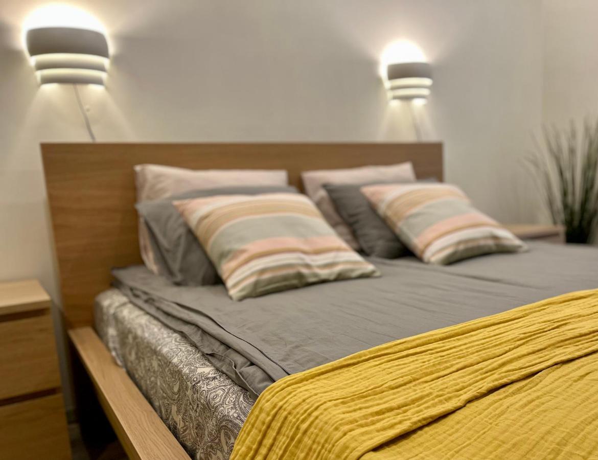 Cozy Vibes Like Home It Is Quiet Apartment With Three Bedrooms Riga Exteriér fotografie