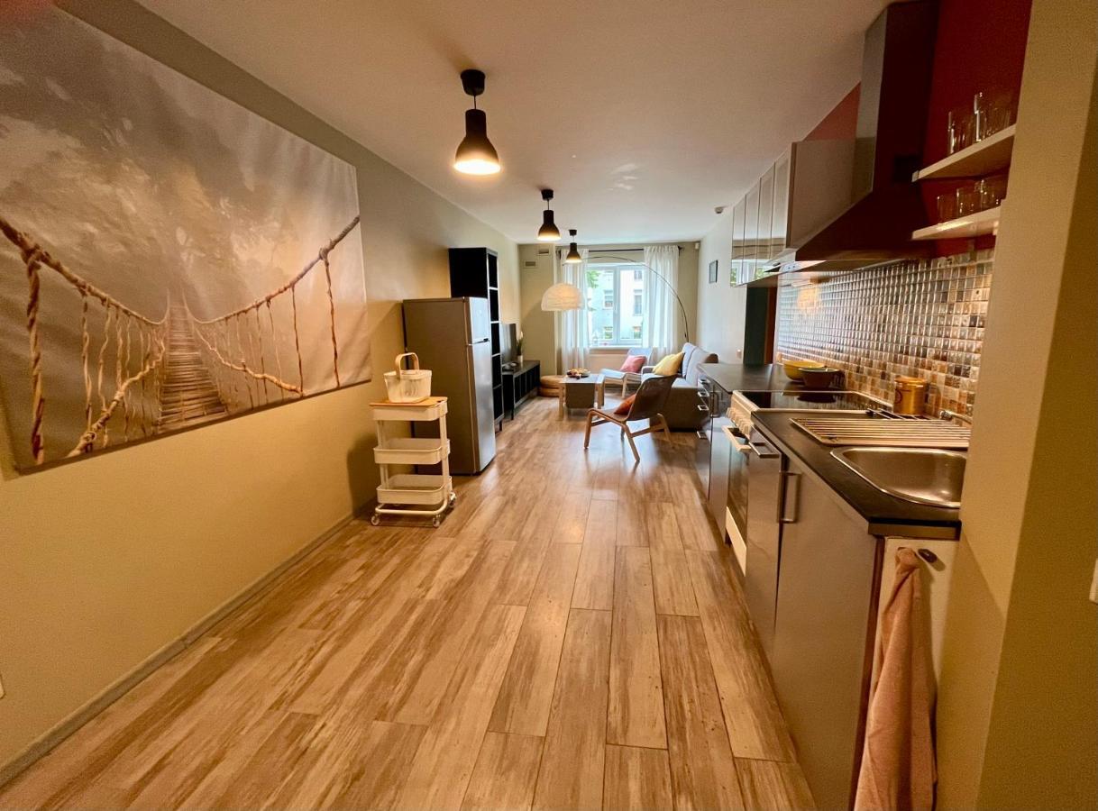 Cozy Vibes Like Home It Is Quiet Apartment With Three Bedrooms Riga Exteriér fotografie
