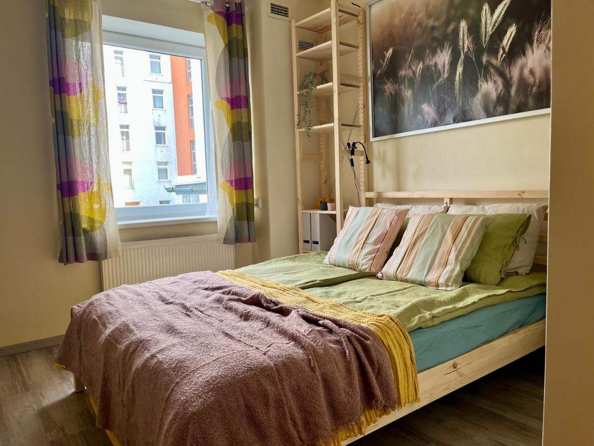 Cozy Vibes Like Home It Is Quiet Apartment With Three Bedrooms Riga Exteriér fotografie