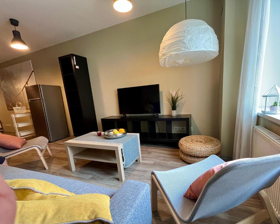 Cozy Vibes Like Home It Is Quiet Apartment With Three Bedrooms Riga Exteriér fotografie