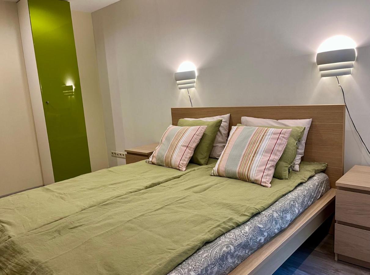 Cozy Vibes Like Home It Is Quiet Apartment With Three Bedrooms Riga Exteriér fotografie